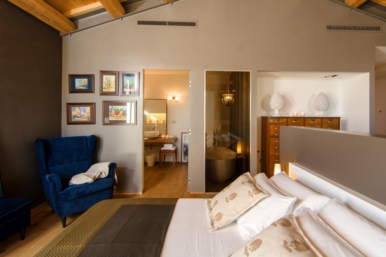 Casavostra - Ambience Suites Ostra Vetere Exteriör bild